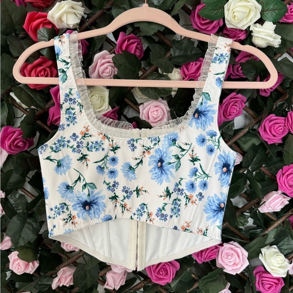 Altar’d State Blue Floral Crop Top - Picture 4 of 5